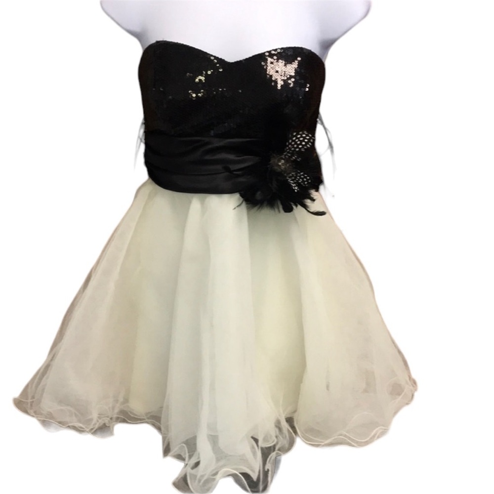 Speechless Sequins Tulle Dress